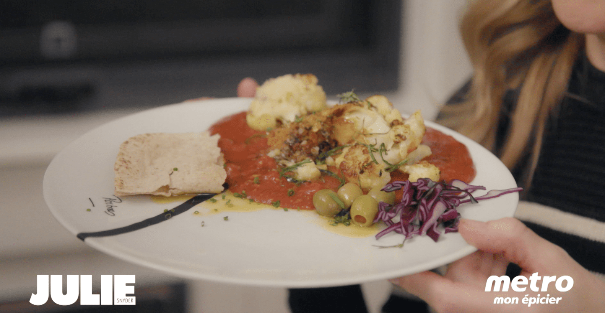 Vidéo pour la recette Cuisine pour paresseuse – Comment faire un steak de chou-fleur ?